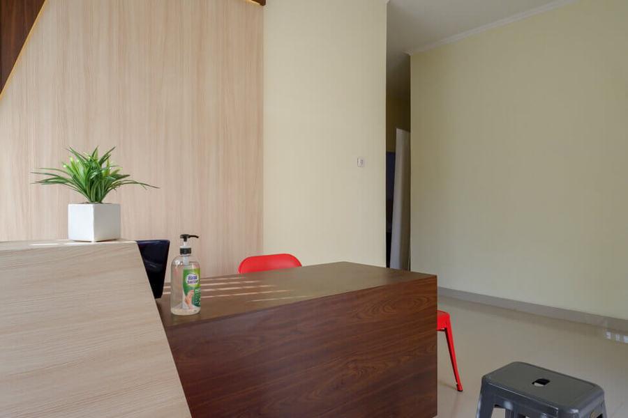 RedDoorz near Gejayan 3 Hotel Maguwo Bagian luar foto